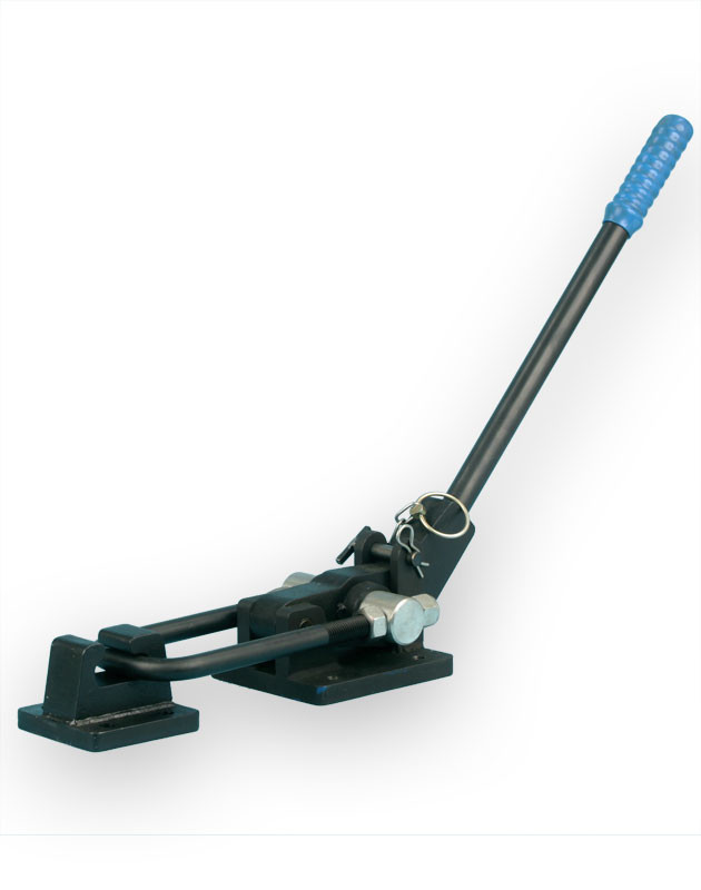 A photo showing a HC32 latch hook product manufactured by Sandfield Engineering with a bLue handle.